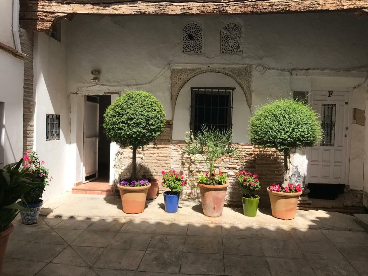 Apartamento En Casa Morisca Siglo Xvi *